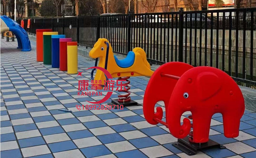 西安未央区某小区游乐设施案例