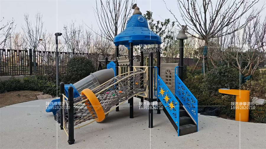 陕西咸阳空港新城某小区儿童游乐设施案例