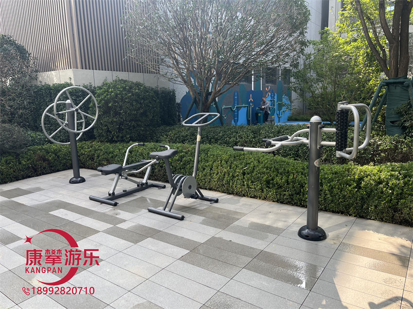 户外健身器材