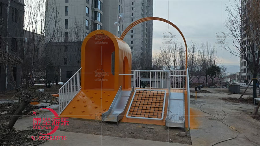 宝鸡陇县某小区儿童游乐设施