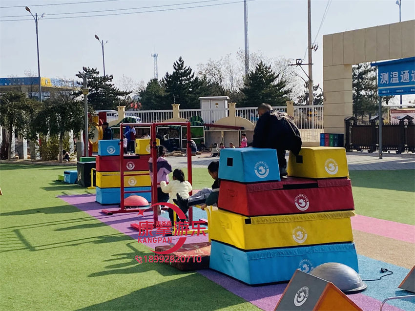 幼儿园户外跑酷玩具