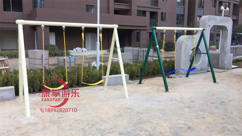 儿童秋千