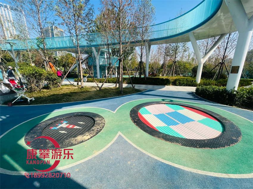 地埋蹦床